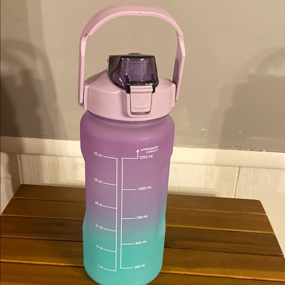 None Other - Gradient Water Bottle NEW